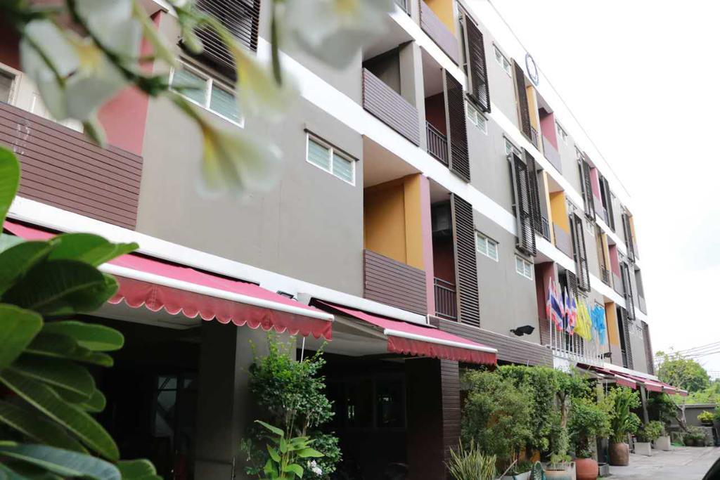 Namnon Place Nonthaburi Eksteriør billede