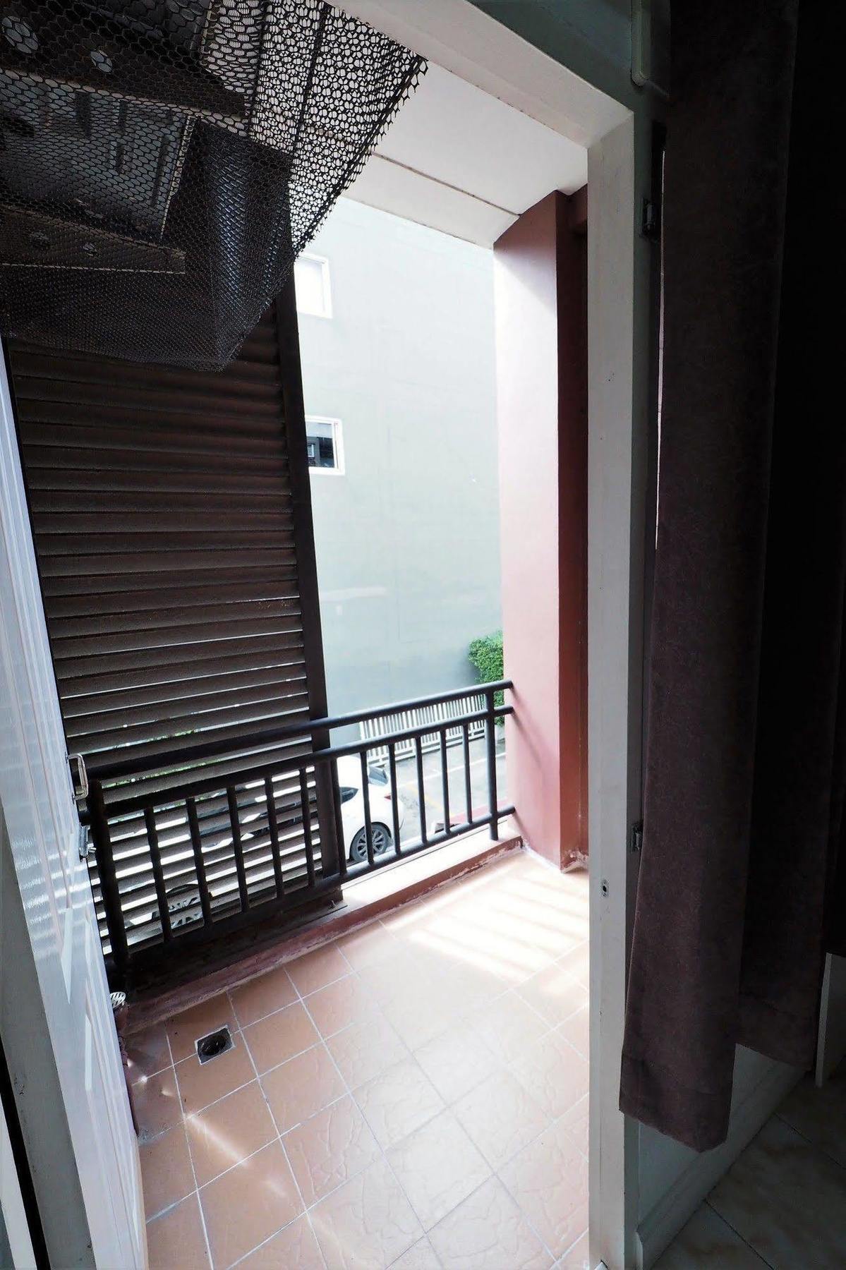 Namnon Place Nonthaburi Eksteriør billede