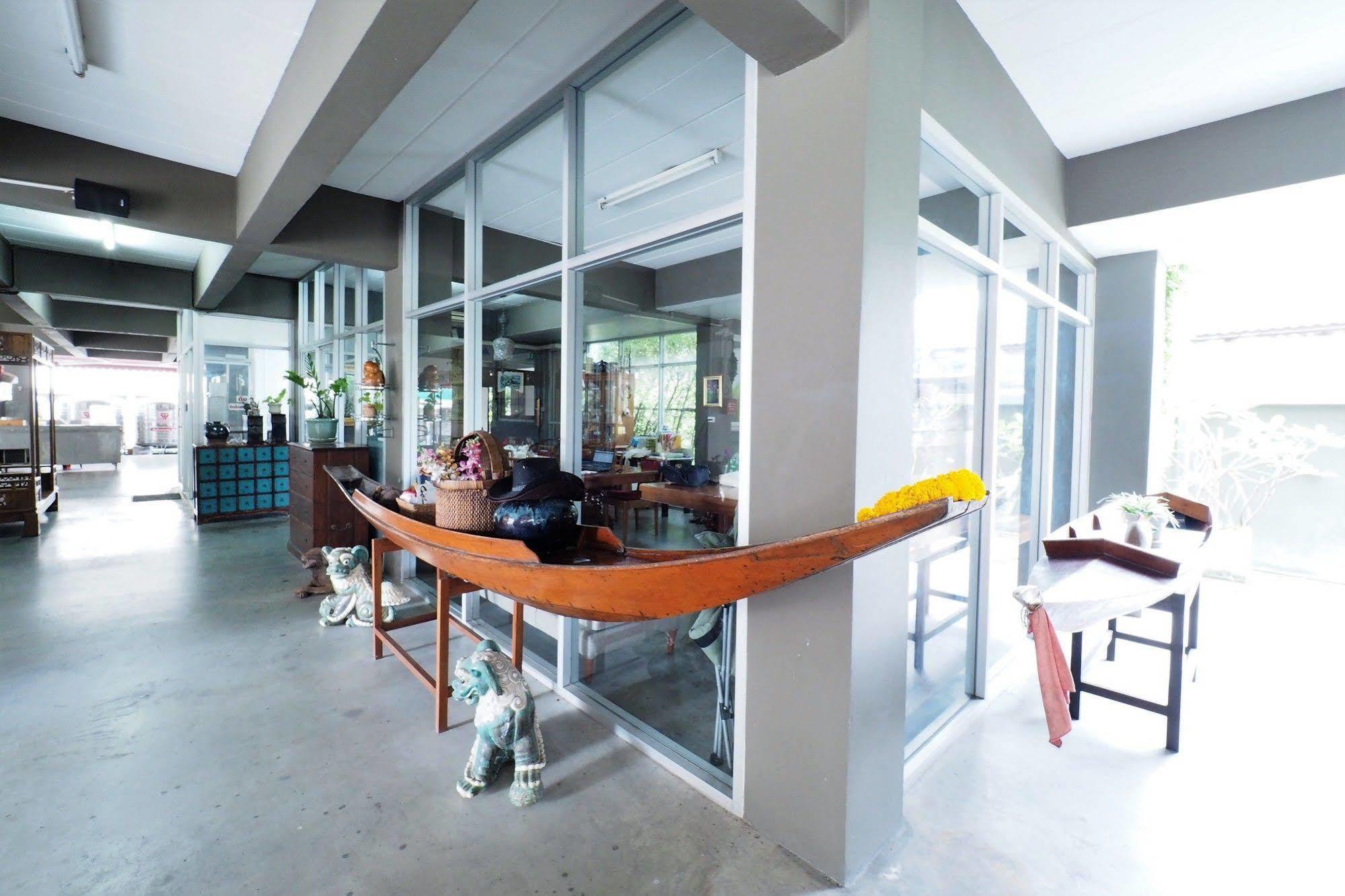 Namnon Place Nonthaburi Eksteriør billede