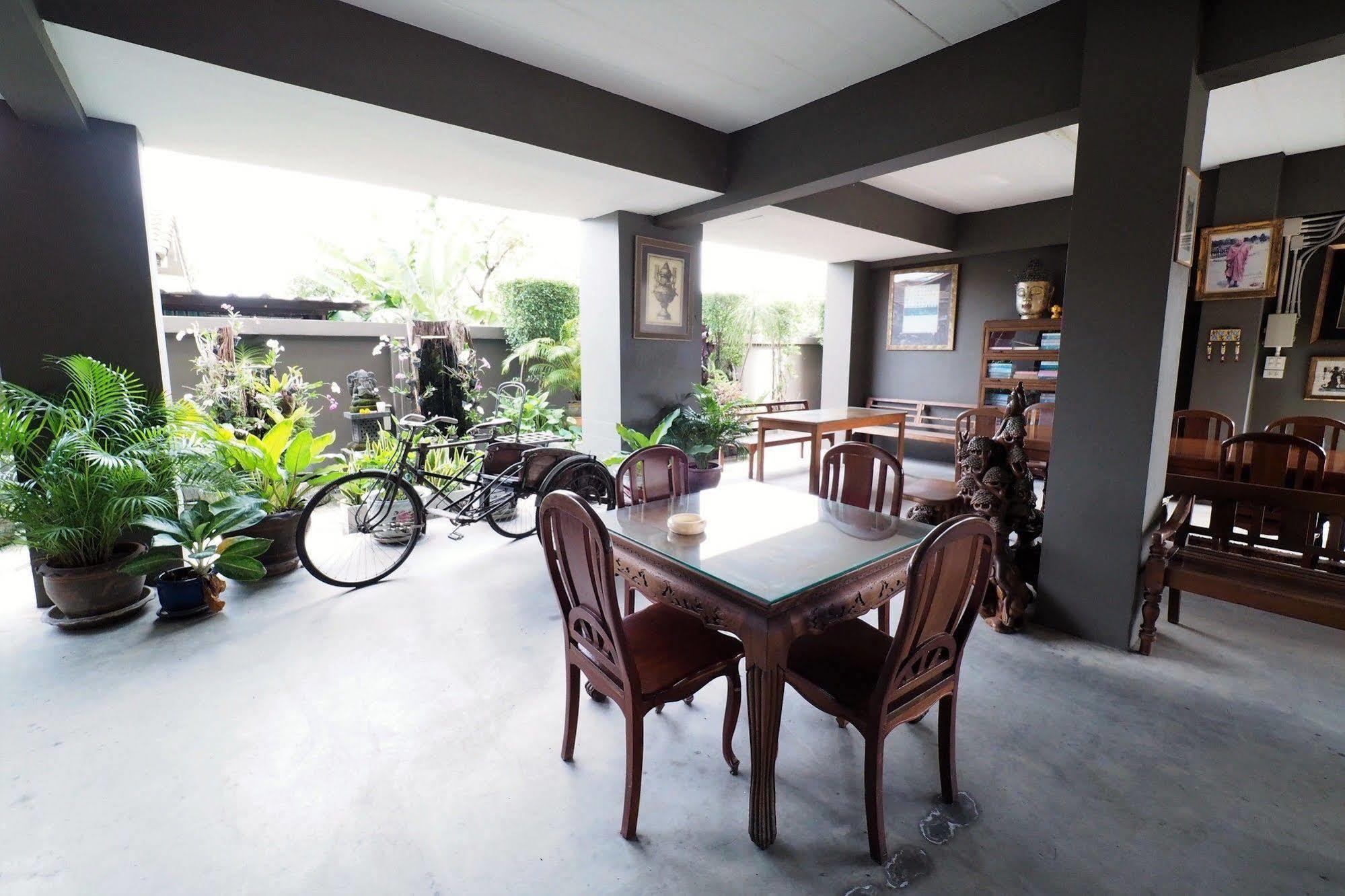Namnon Place Nonthaburi Eksteriør billede